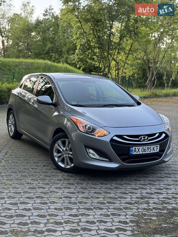Hyundai Elantra (2013)