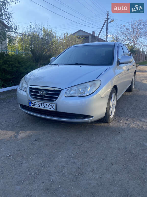 Hyundai Elantra (2007)