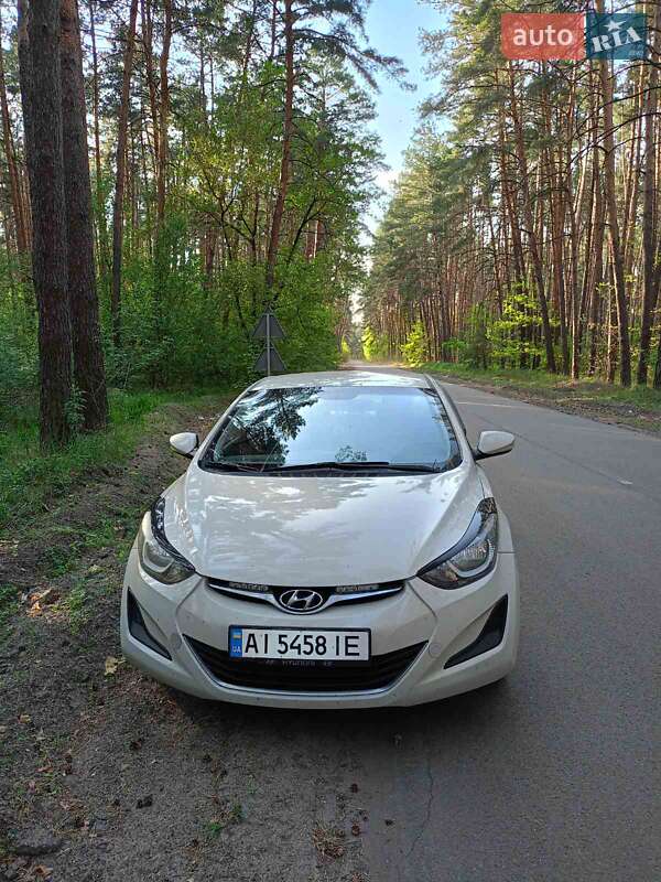 Hyundai Elantra (2014)