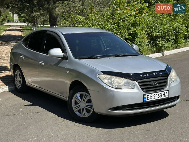 Hyundai Elantra (2007)