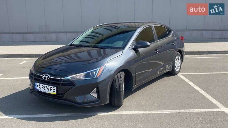 Hyundai Elantra (2019)