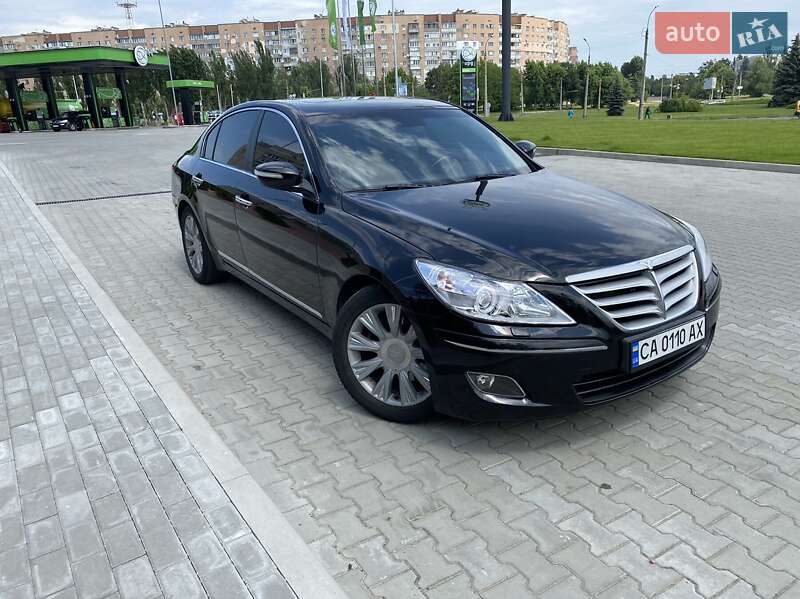 Hyundai Genesis (2009)