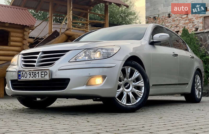 Hyundai Genesis (2008)