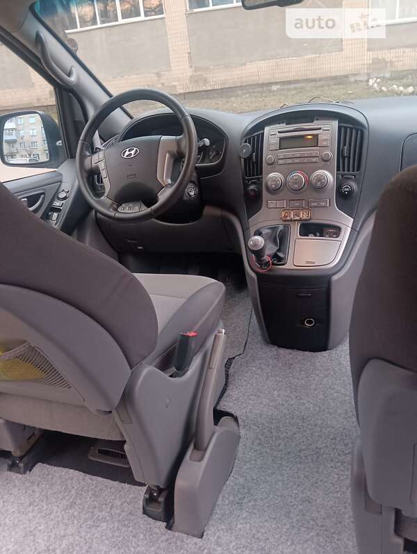 Hyundai H-1 (2011)