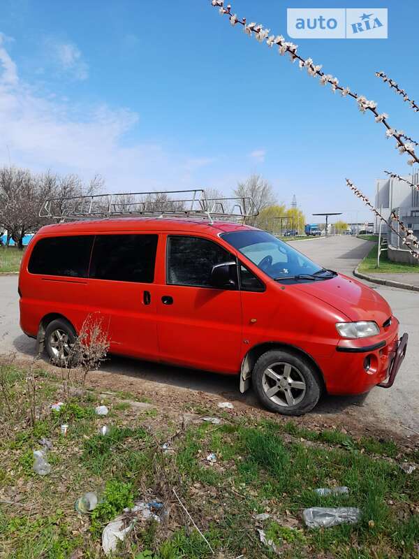 Hyundai H-1 (1999)