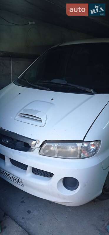Hyundai H-1 (2002)