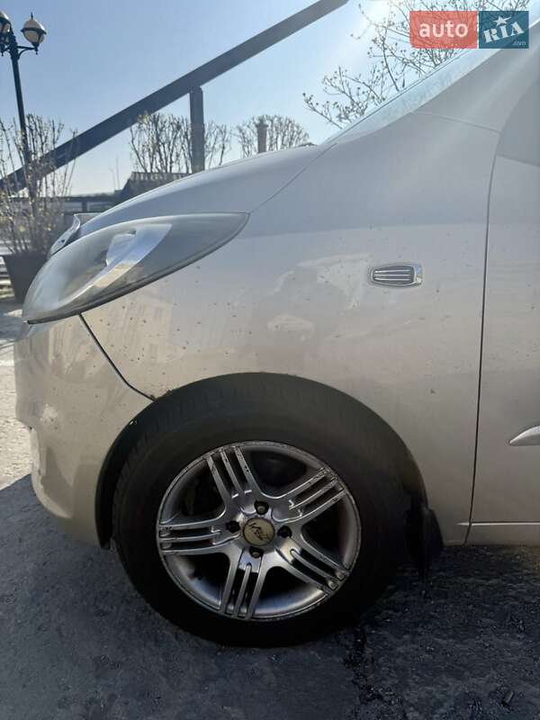 Hyundai I10 (2012)