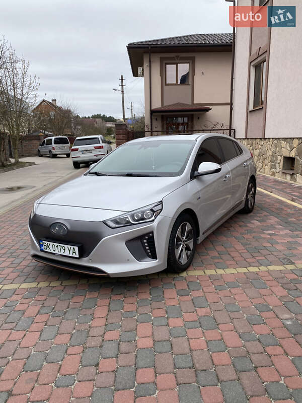 Hyundai Ioniq (2017)