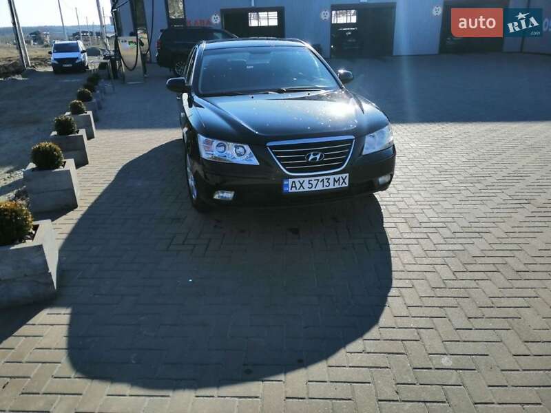 Hyundai Sonata (2009)