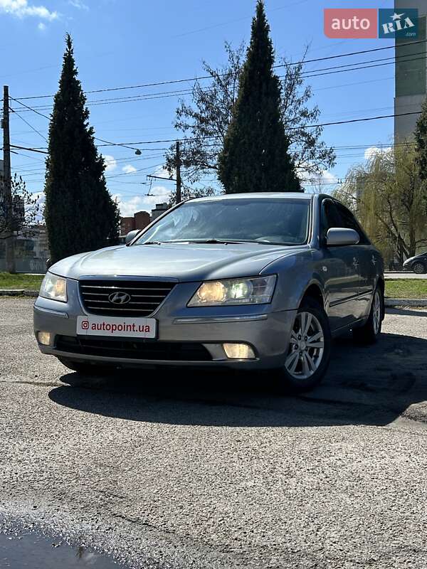 Hyundai Sonata (2009)