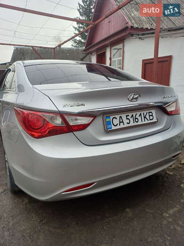 Hyundai Sonata (2010)
