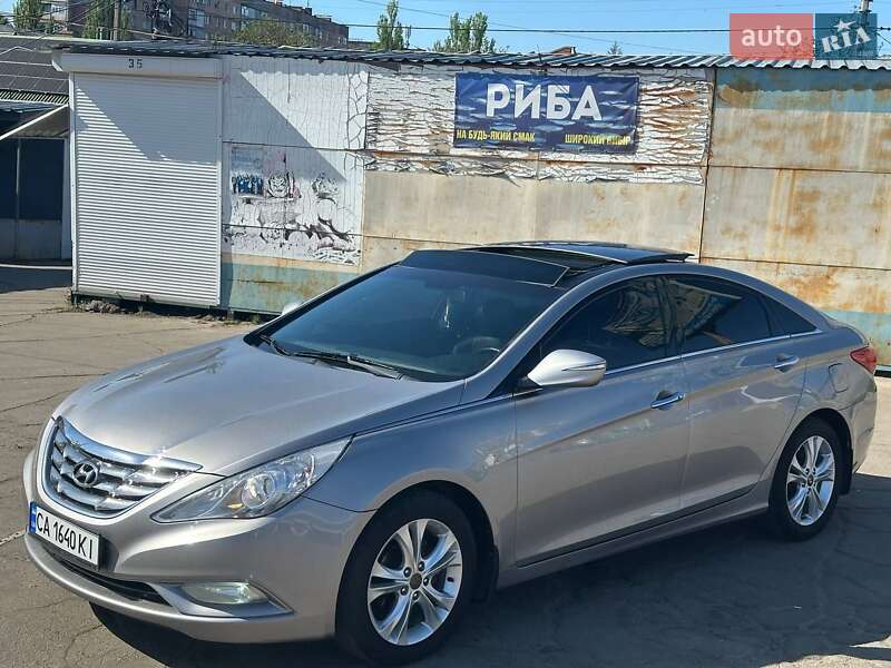 Hyundai Sonata (2012)