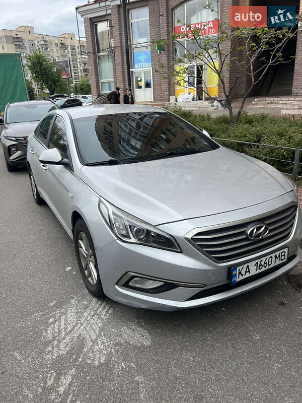 Hyundai Sonata (2015)