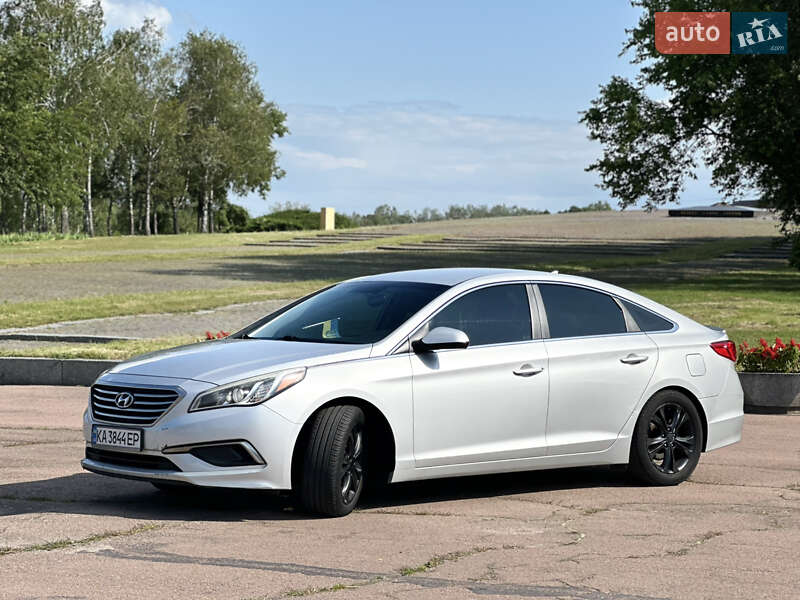 Hyundai Sonata (2015)
