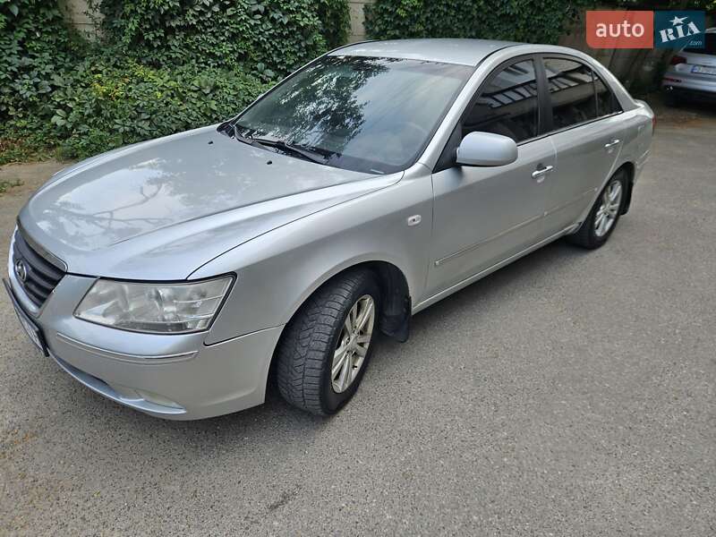 Hyundai Sonata (2008)