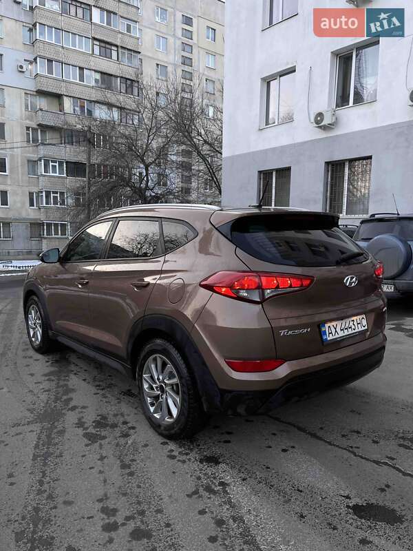 Hyundai Tucson (2015)
