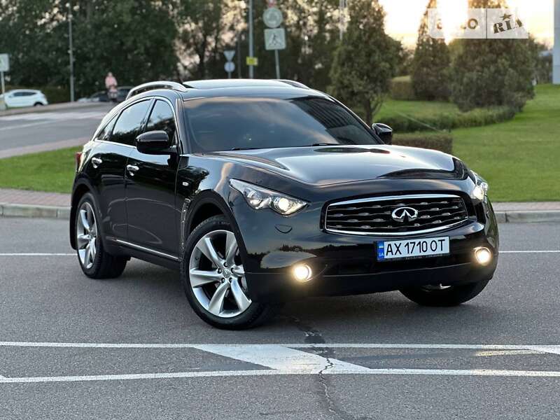 Infiniti Fx37 (2010)