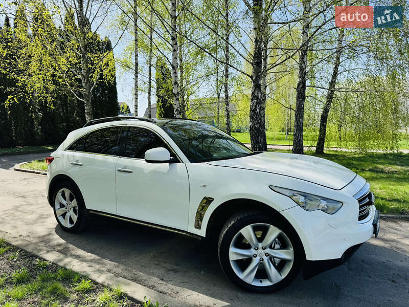 Infiniti Fx 37 (2010)