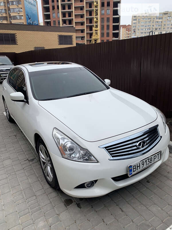 Infiniti G25 (2012)