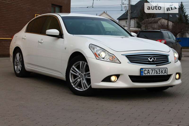 Infiniti G25 (2010)