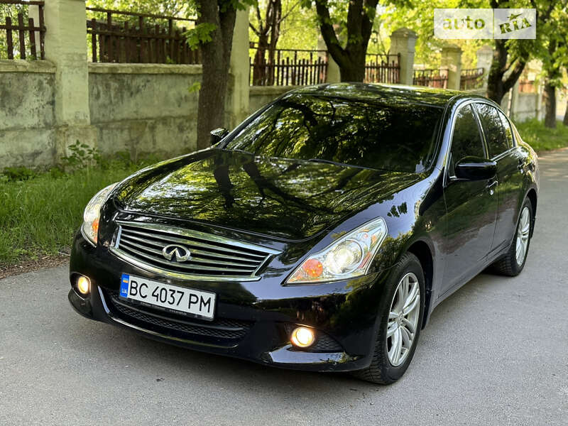 Infiniti G25 (2010)