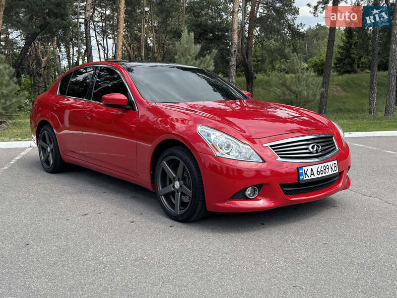 Infiniti G37 (2011)
