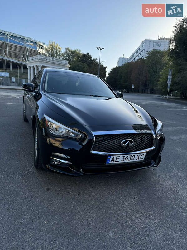 Infiniti Q50 (2015)