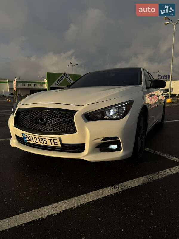 Infiniti Q50 (2016)