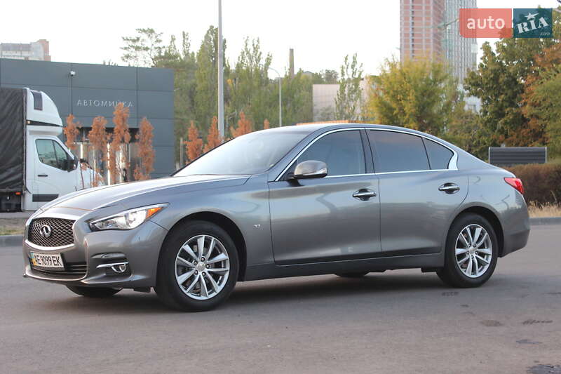 Infiniti Q50 (2015)