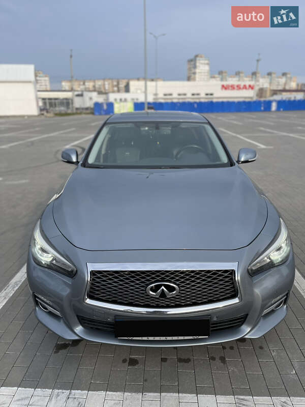 Infiniti Q50 (2013)