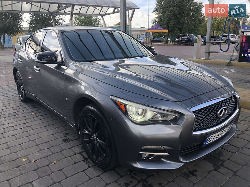 Infiniti Q50 (2013)