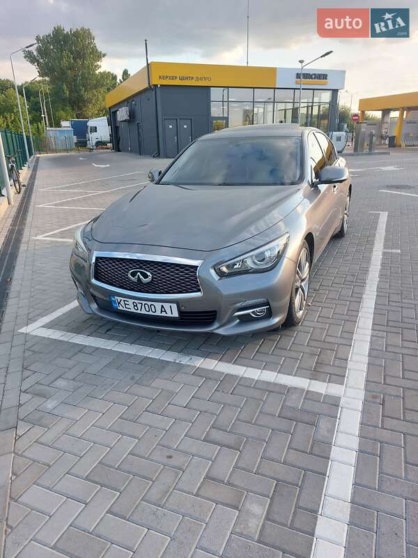 Infiniti Q50 (2014)