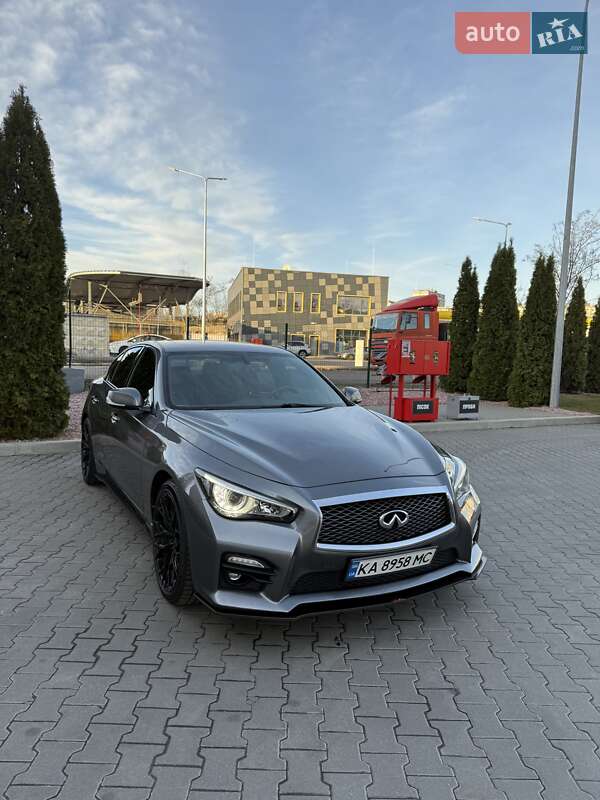 Infiniti Q50 (2014)