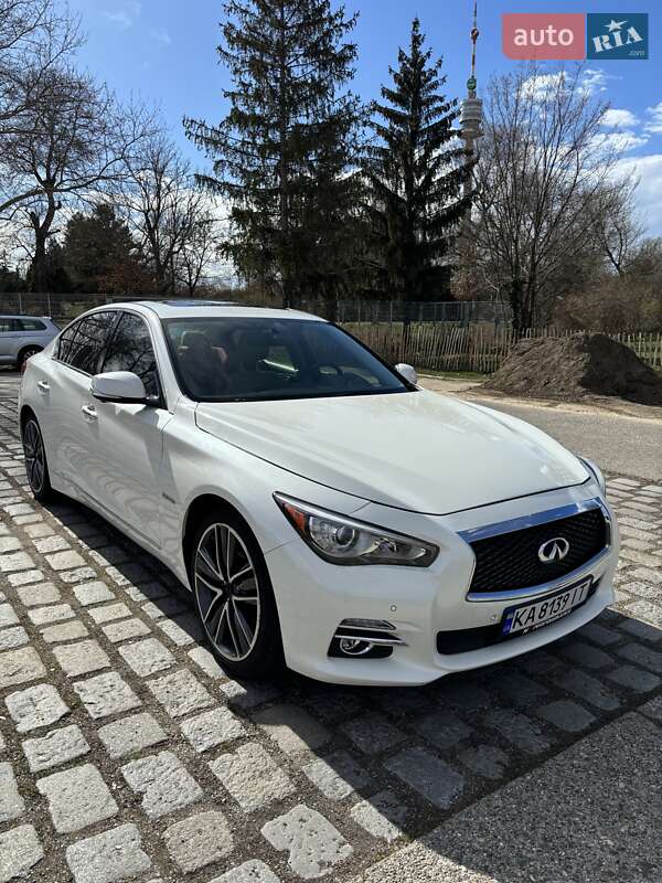 Infiniti Q50 (2016)