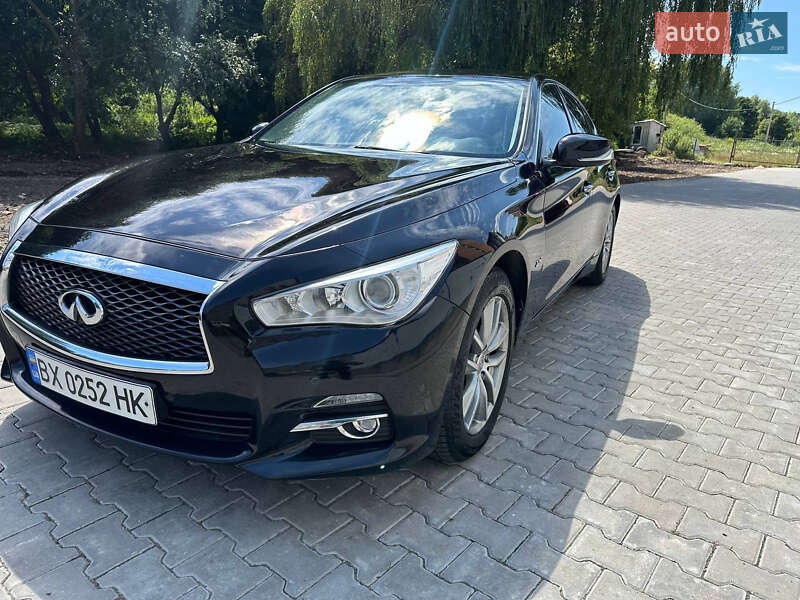 Infiniti Q50 (2013)