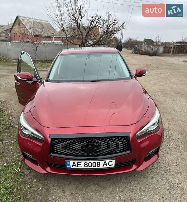 Infiniti Q50 (2014)