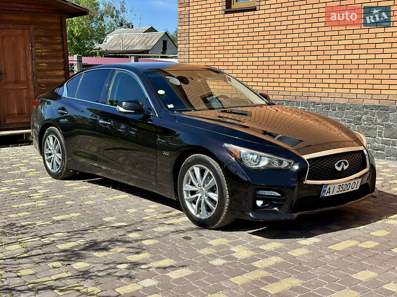 Infiniti Q50 (2015)