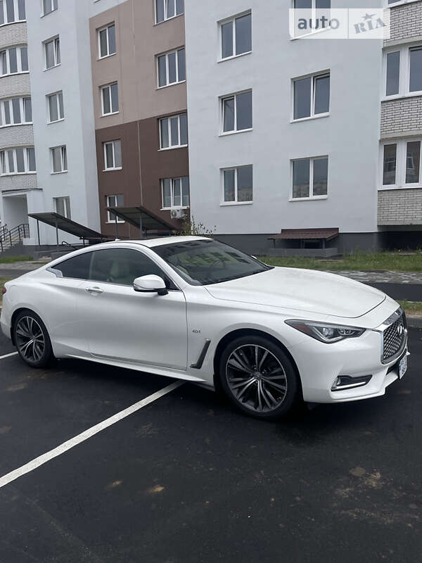 Infiniti Q60 (2016)