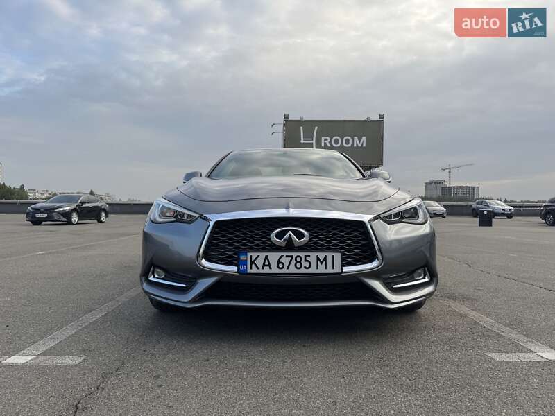 Infiniti Q60 (2017)