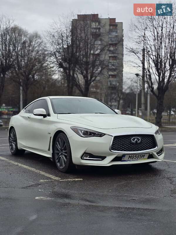 Infiniti Q60 (2016)