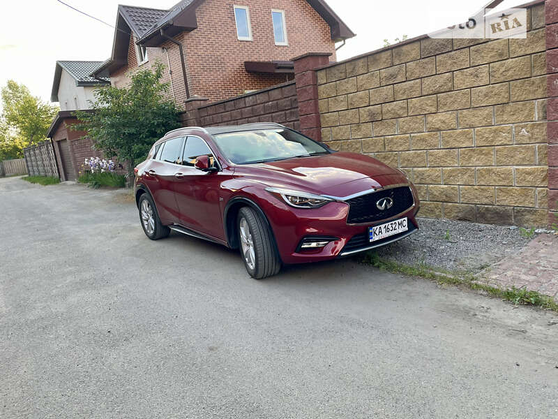Infiniti Qx30 (2017)