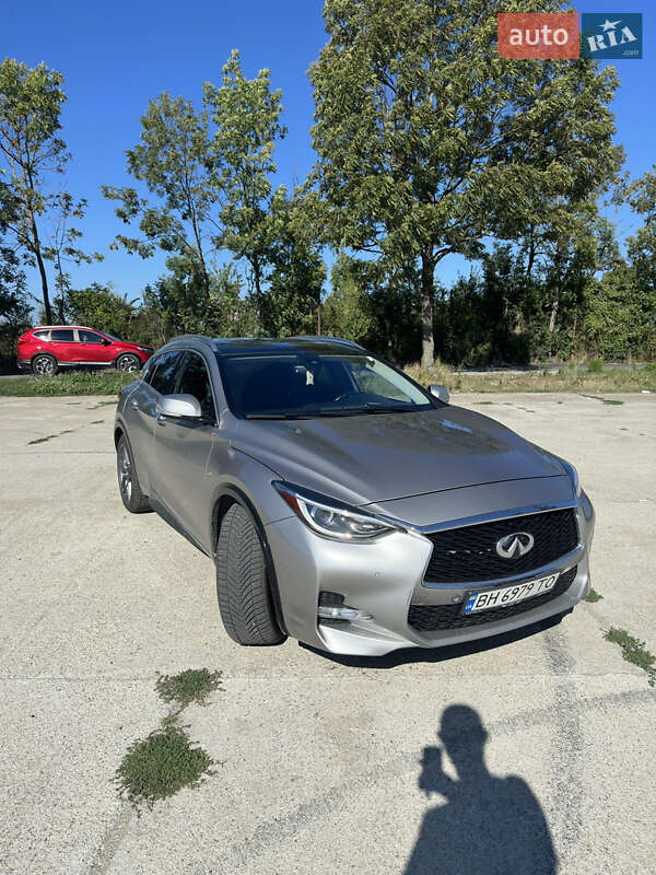 Infiniti Qx30 (2017)
