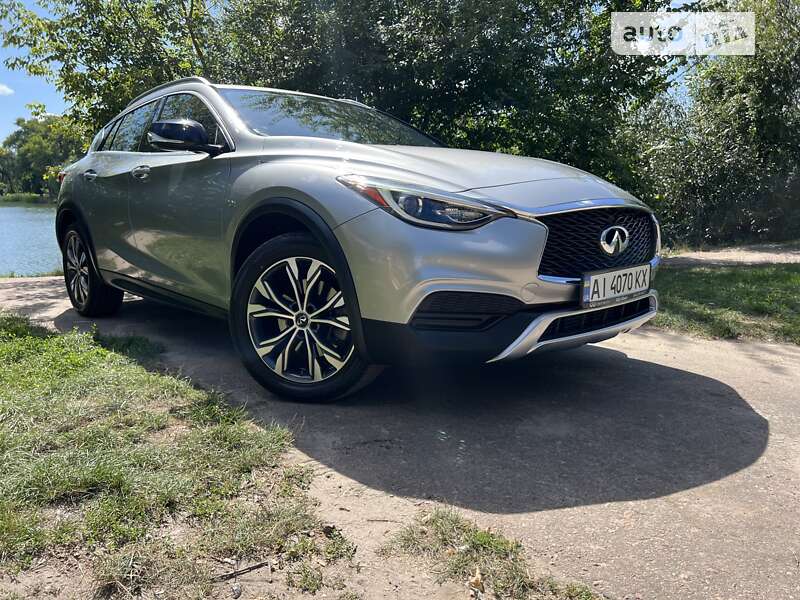 Infiniti Qx30 (2016)