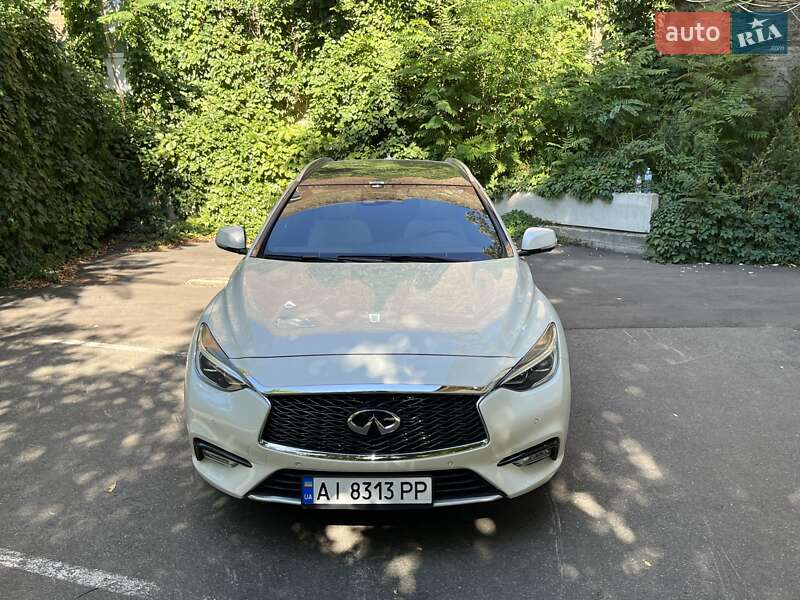 Infiniti Qx30 (2017)