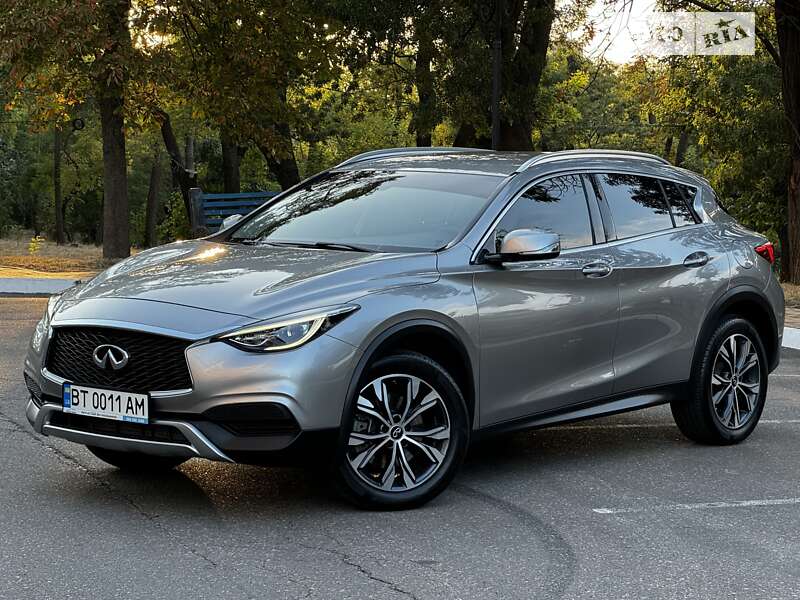 Infiniti Qx30 (2017)