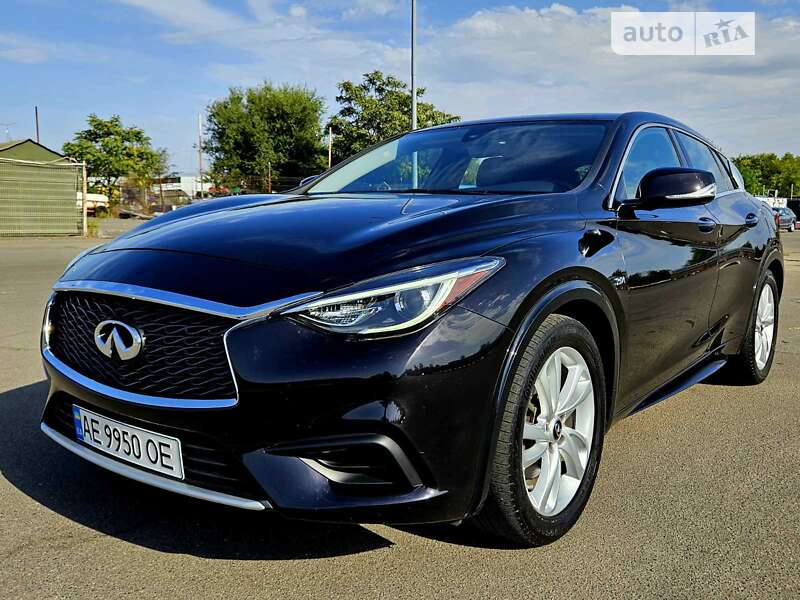 Infiniti Qx30 (2017)