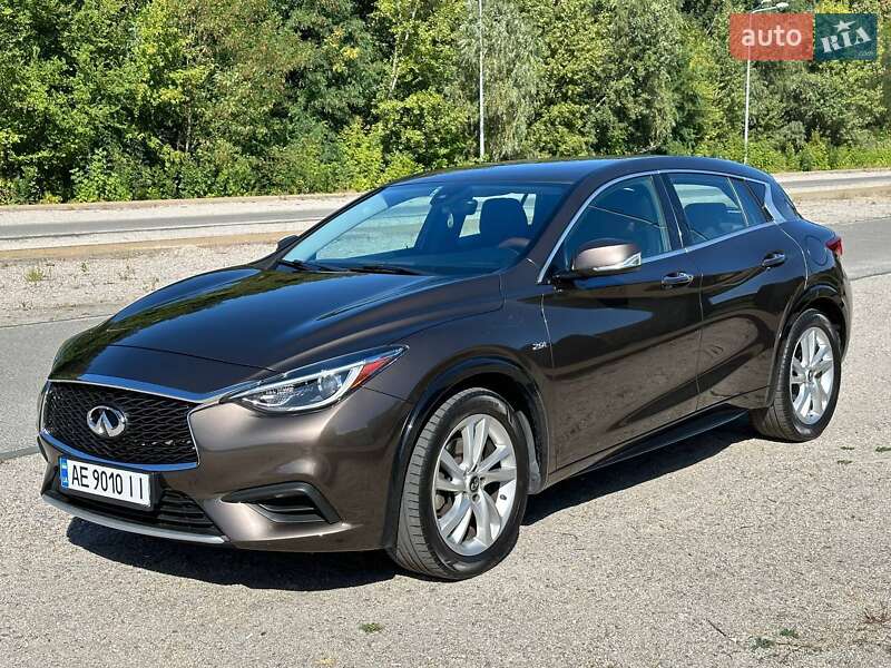 Infiniti Qx30 (2017)
