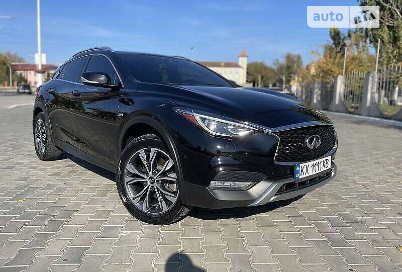 Infiniti Qx30 (2016)