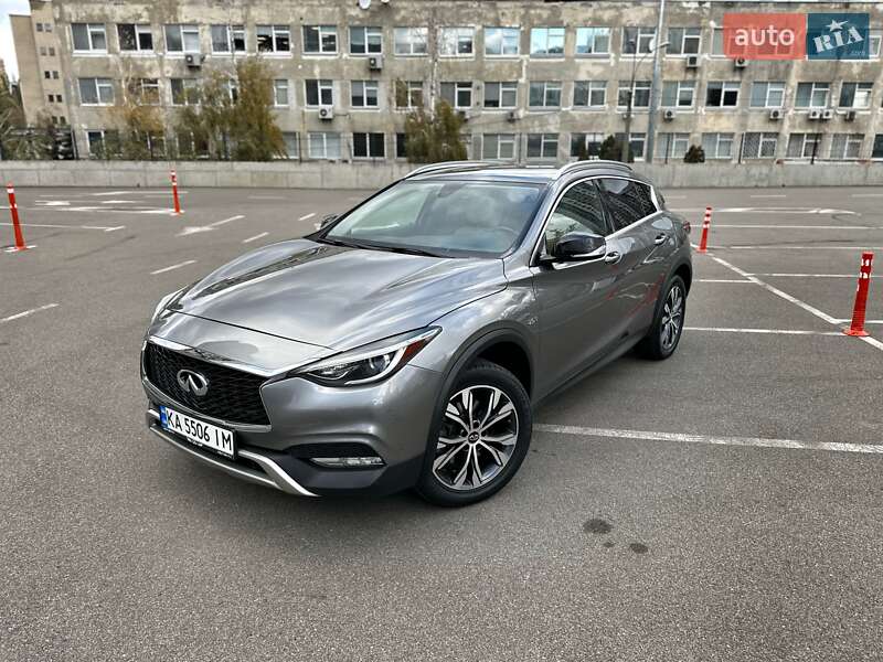 Infiniti Qx30 (2016)