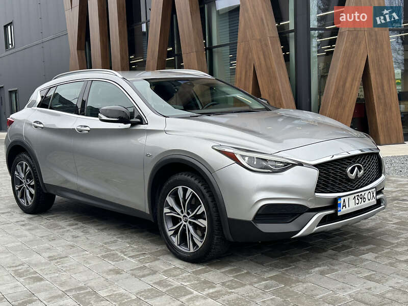 Infiniti Qx30 (2017)